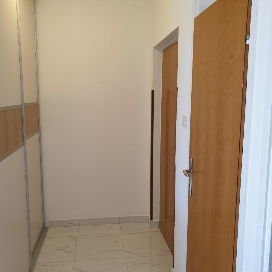 Ema Apartment *